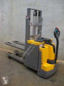Apilador Jungheinrich EJD 220ac 201 ZT usado