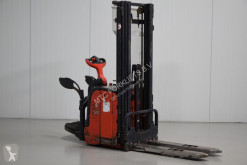 Electrotranspalet cu platforma pentru operator Linde L14AP