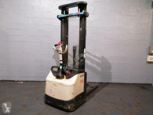 Apilador Crown ES 4000 acompañante usado