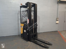 Apilador de conductor a pie Caterpillar NSR20N