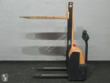Stohovač ručný Jungheinrich EMC 110