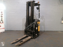 Apilador de conductor a pie Caterpillar NSR16N