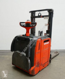 Штабелёр со стоячим местом для оператора Linde L 12