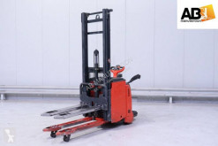 Штабелёр со стоячим местом для оператора Linde L 14 AP