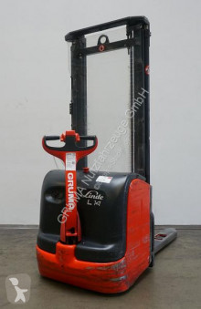 Stoccatore Linde L 14/372 usato