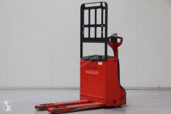 Stapelaar handbestuurd Linde T16