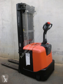 Stacker BT SPE 160 usado