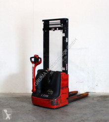 Apilador Linde L 12 usado