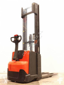 Apilador BT Staxio SWE 120 usado