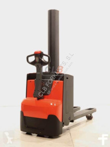 Apilador BT Staxio SWE 080 L usado