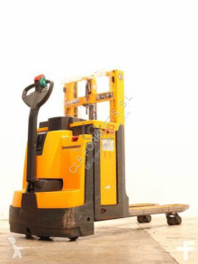 Apilador Jungheinrich EJD 220 usado