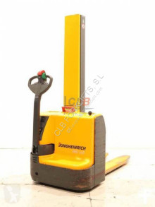 Apilador Jungheinrich EMC 110 usado