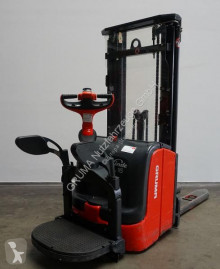 Stacker com conductor de pé Linde L 16 AP i/372-03
