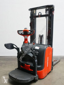 Stacker com conductor de pé Linde L 16 AP i/372-03