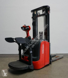 Stacker com conductor de pé Linde L 16 AP i/372-03