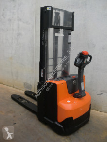 İstifleme makinesi BT SWE 100 ikinci el araç