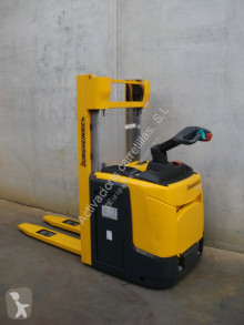 Apilador Jungheinrich ERC 214ac 250 ZT usado