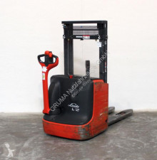 Apilador Linde L 12 usado