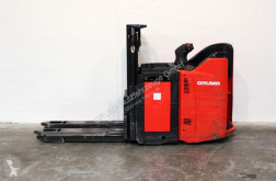Apilador Linde L 12 de conductor a pie usado