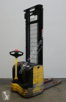 Apilador Hyster S 1.2 usado