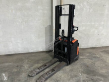 BT pedestrian stacker