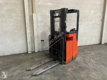 Stacker com conductor de pé Linde L12R
