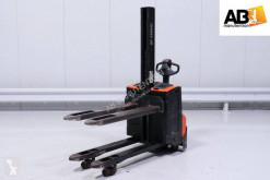 Apilador BT SWE-080-L acompañante usado