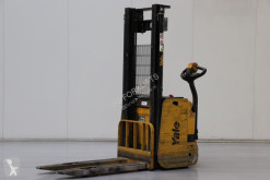 Apilador Yale MS12 AC acompañante usado