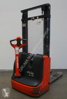 Stoccatore Linde L 12 usato