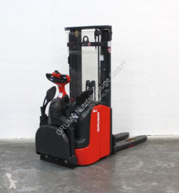 Electrotranspalet cu platforma pentru operator Linde L 16 AP i/372-03