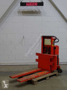 Apilador selfer1002/920 usado