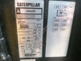Apilador Caterpillar NSR16NI de conductor a pie usado