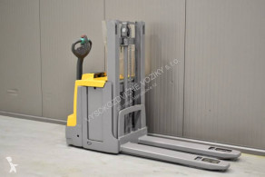 Stoccatore Jungheinrich EJD 220 /41106/ guida in accompagnamento usato