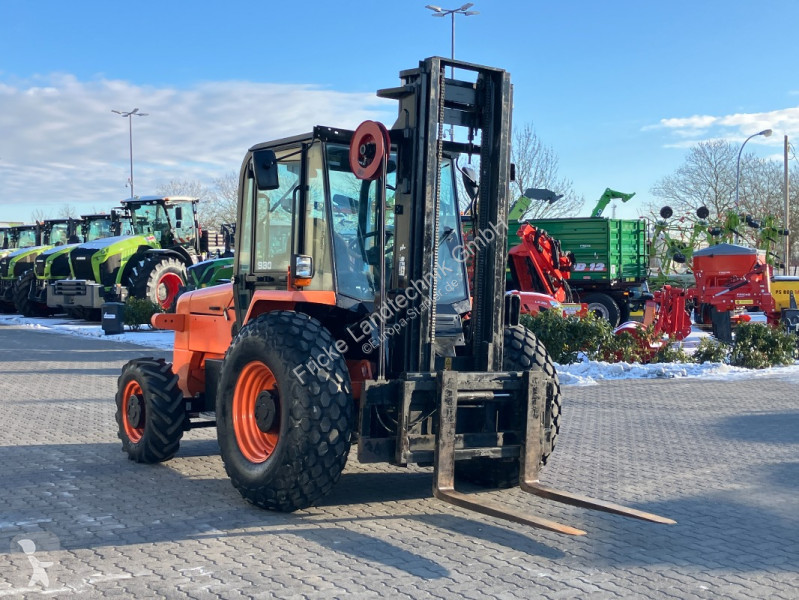 رافعة شوكية لجميع التضاريس JCB  930-4 T4