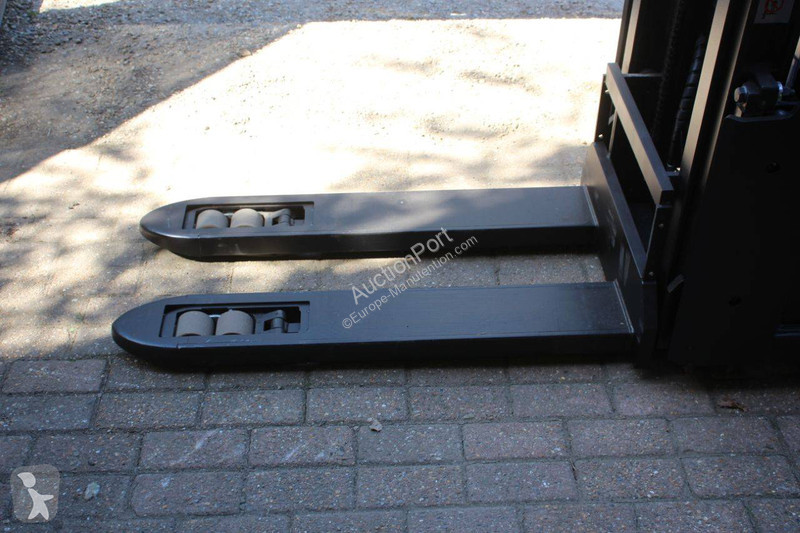Stacker Toyota SWE200D