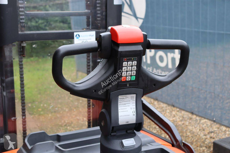 Stacker Toyota