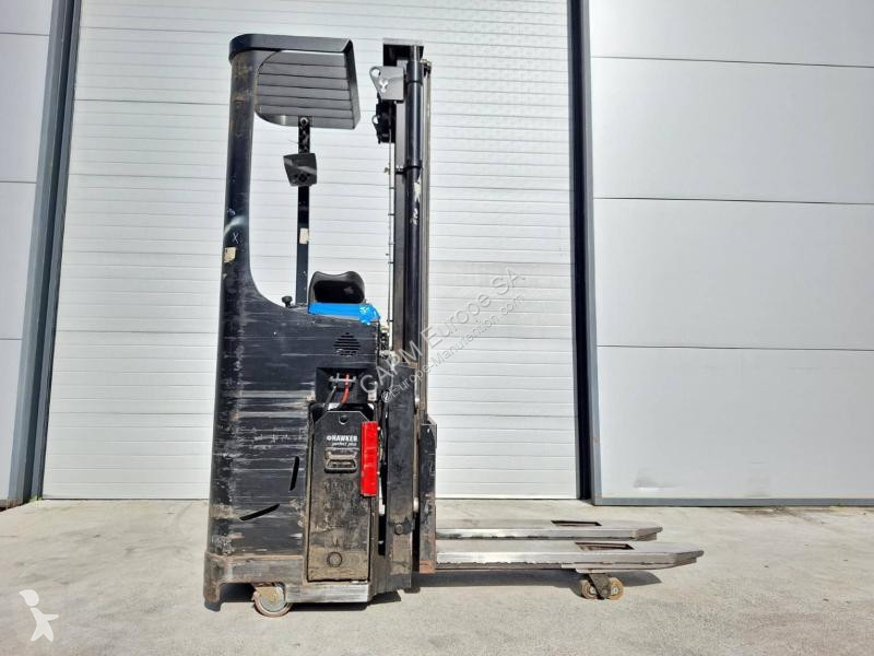 Stacker Caterpillar  NSR16NI