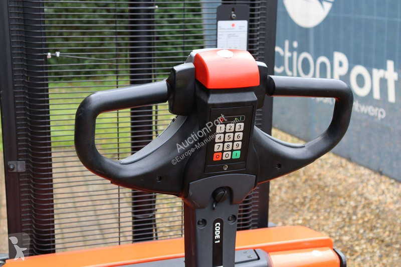 Stacker BT SWE120