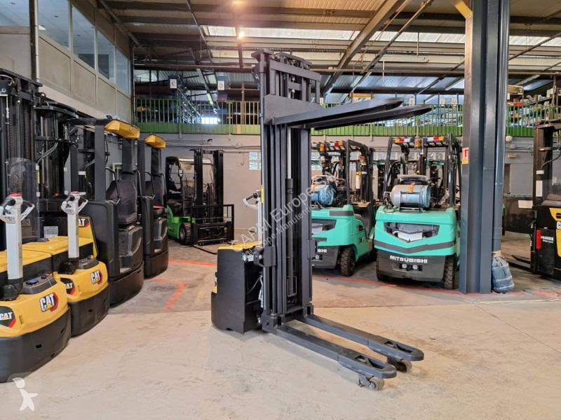 Gerbeur Caterpillar  NSP16NI