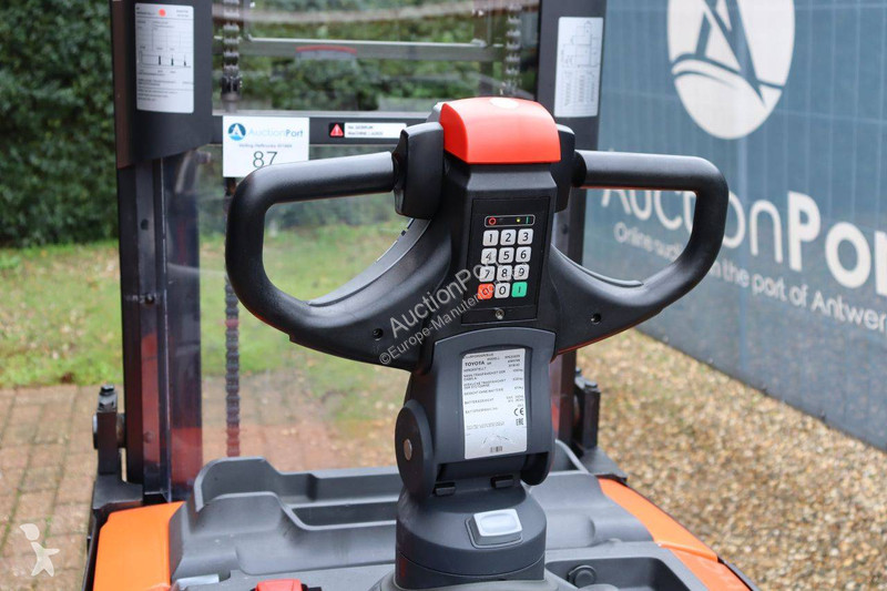 Stacker Toyota N