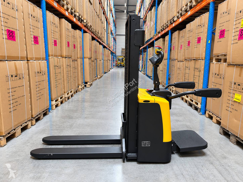 Stacker  8401