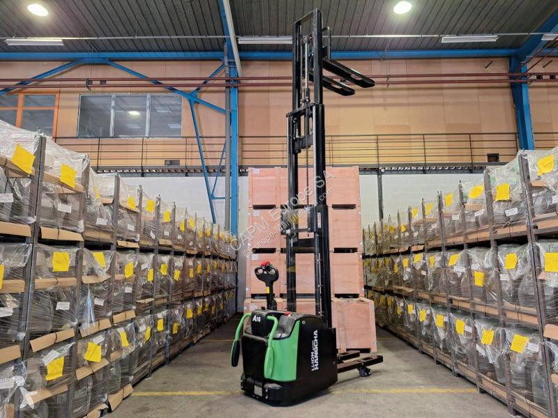 Apilador Hangcha  CDD16-AC2S-LI