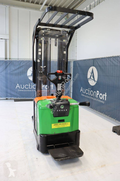 Apilador Cesab SPE160L