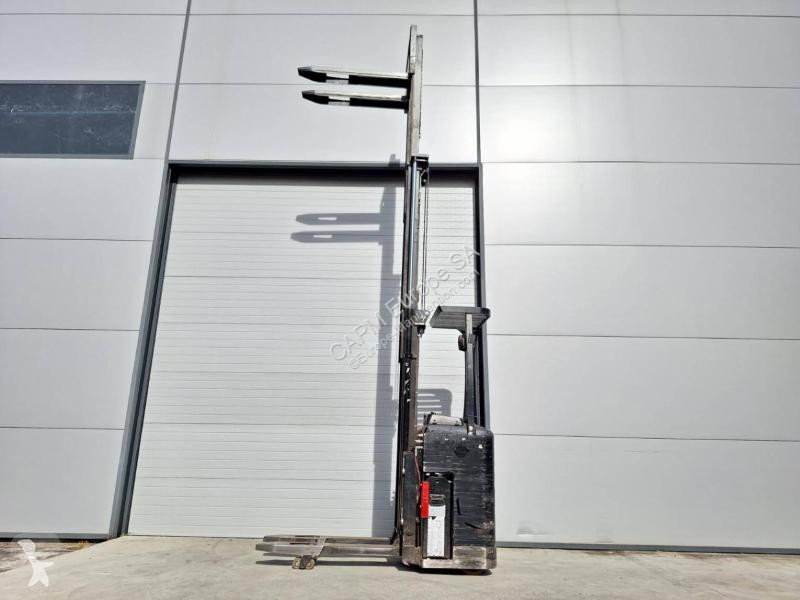 Stacker Caterpillar  NSR16NI