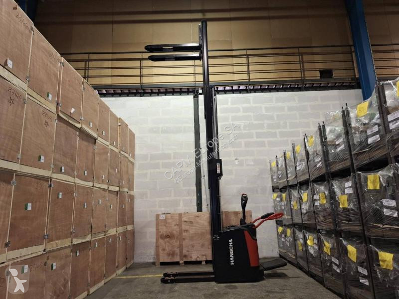 Apilador Hangcha  CDD16-AZ3S