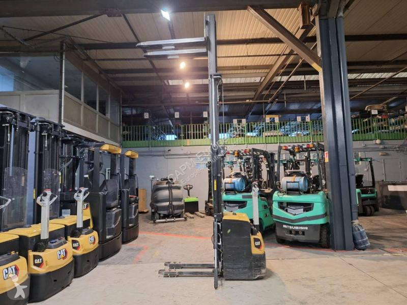 Gerbeur Caterpillar  NSP16N2