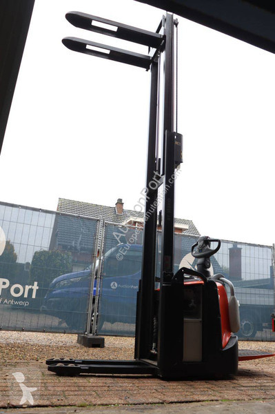 Stacker Toyota SPE120