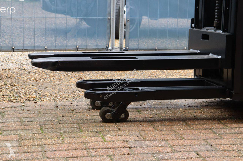 Stacker Toyota L