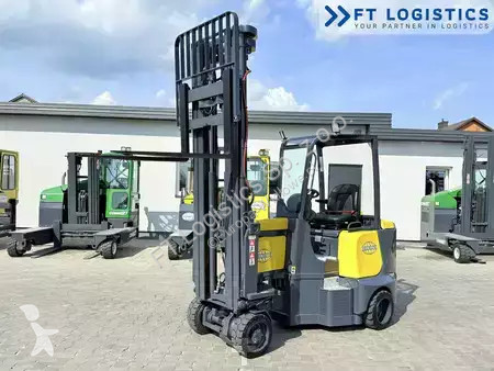 Aisle Master  stacker
