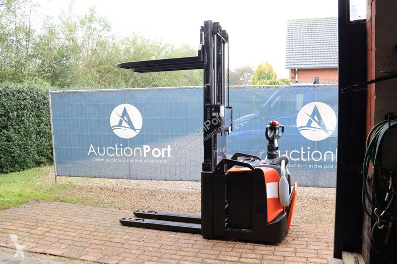 Stacker Toyota
